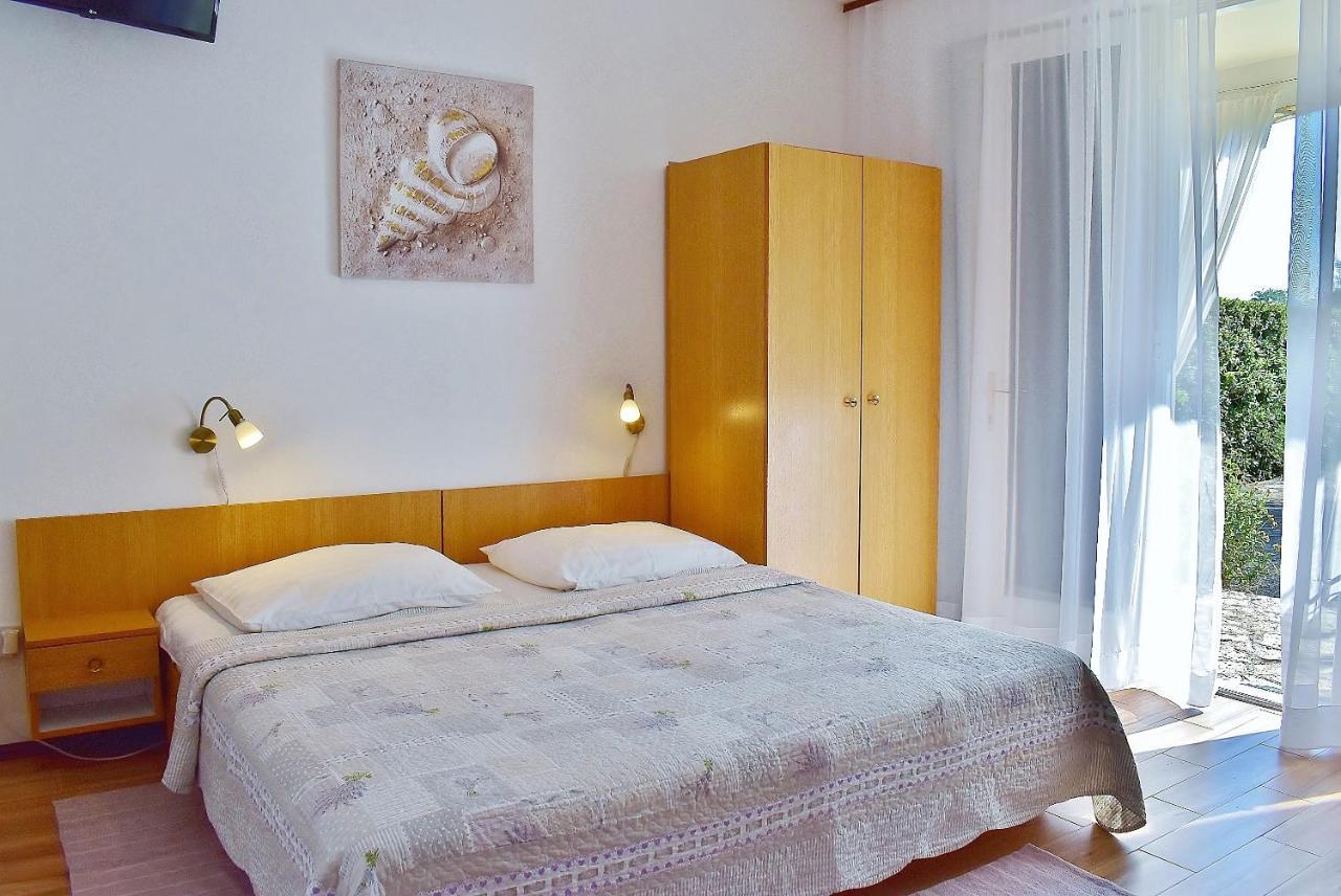 Apartments Zenko Раб Экстерьер фото
