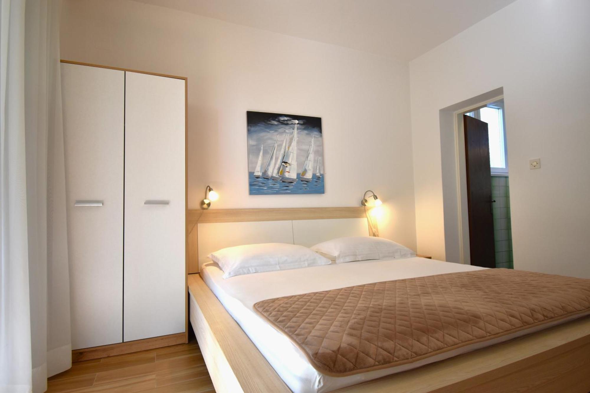 Apartments Zenko Раб Экстерьер фото